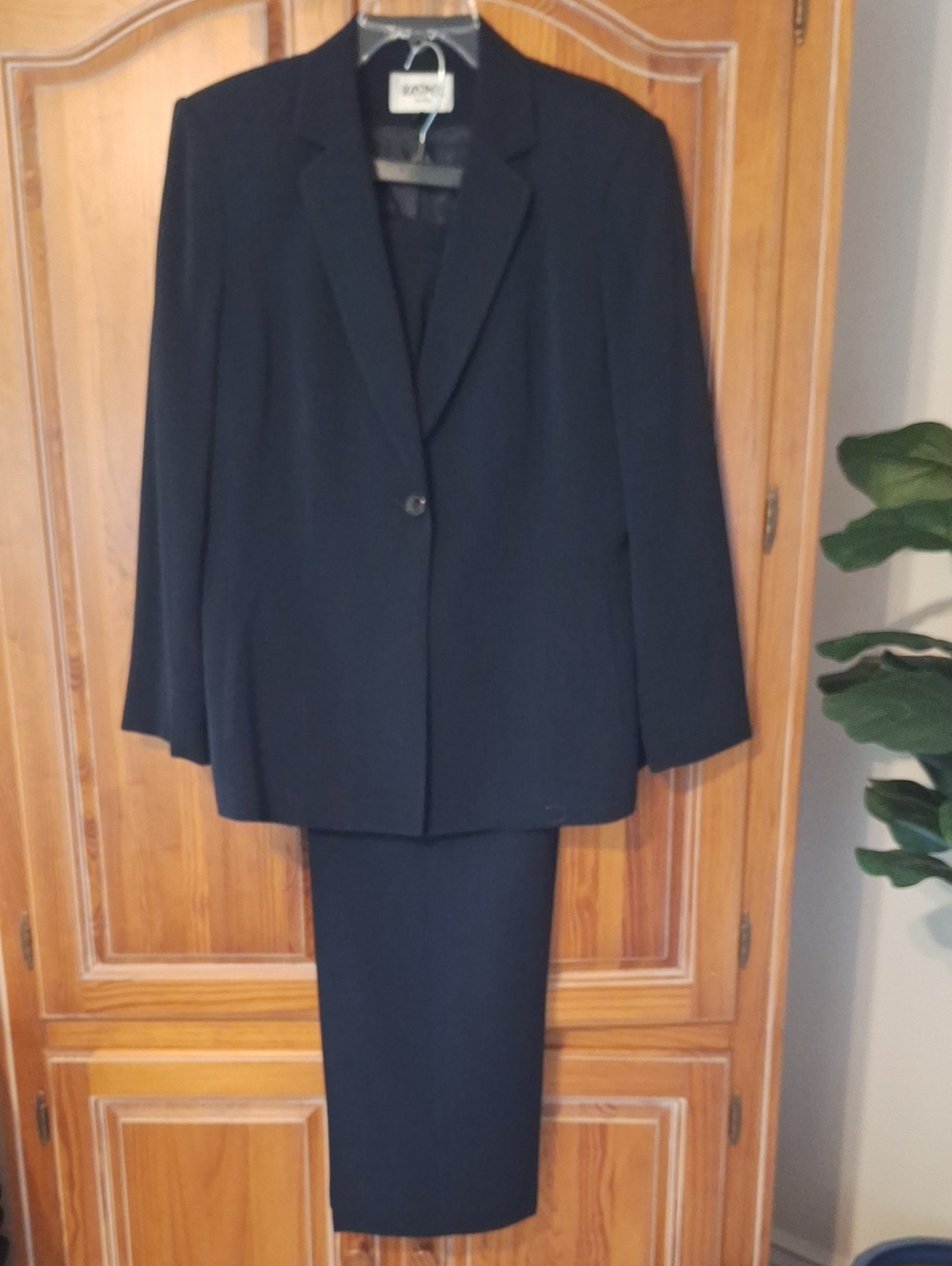 Kasper Navy Pant Suit 12P